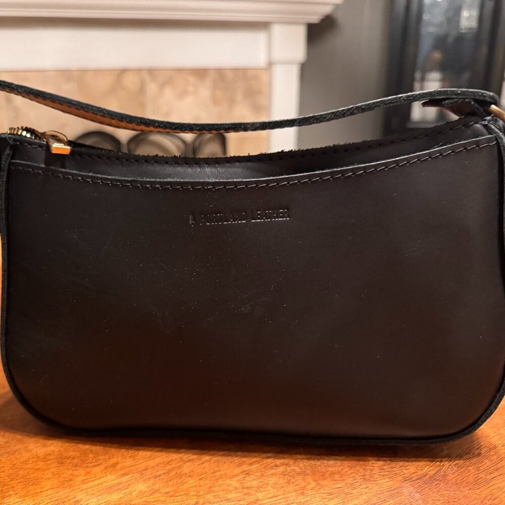 Portland Leather Goods Lucy Shoulder Bag Black 10" width
